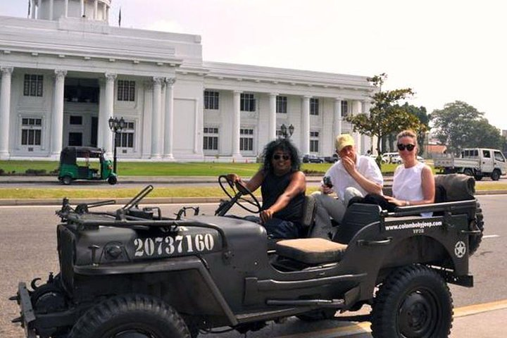 Colombo by jeep